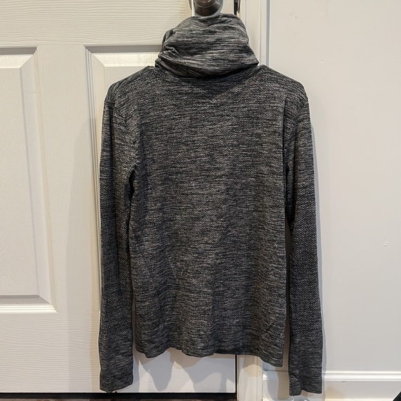 Nike Turtleneck Sweatshirt - Picture 2 of 4